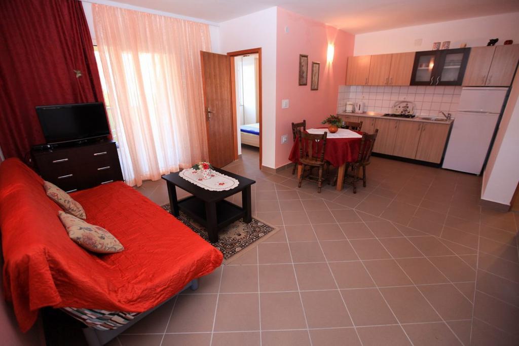 Apartments Franc Povljana Quarto foto