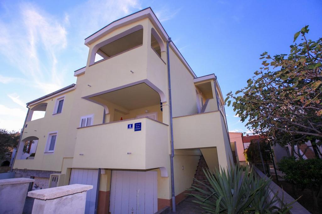 Apartments Franc Povljana Exterior foto