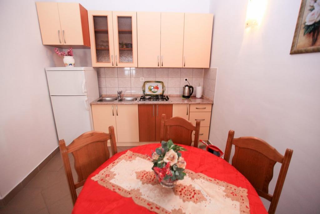 Apartments Franc Povljana Quarto foto